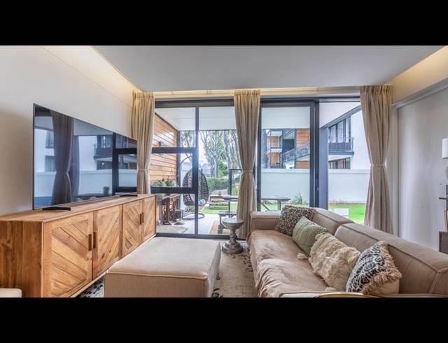 3 BEDROOM APARTMENT FOR SALE IN SOMERSET WEST